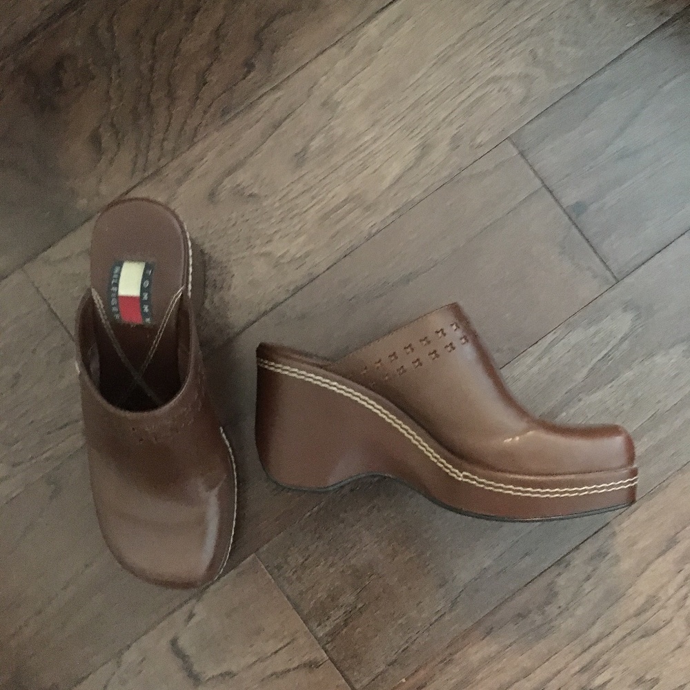 Vintage Tommy Hilfiger Clogs